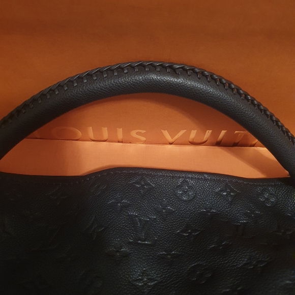 SALE!! Louis Vuitton Artsy MM Empreinte Infini! - Picture 8 of 16